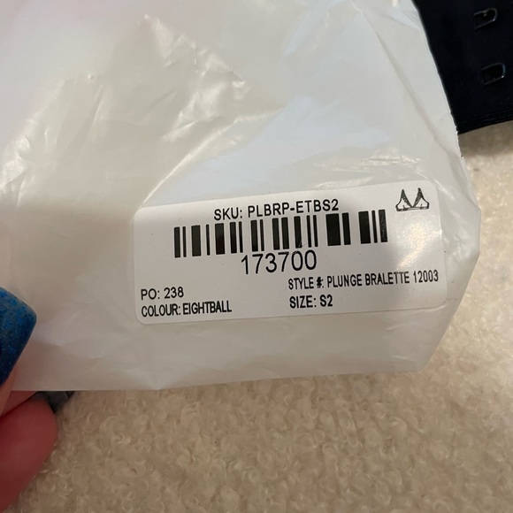 Parade Plunge Bralette - Picture 5 of 5